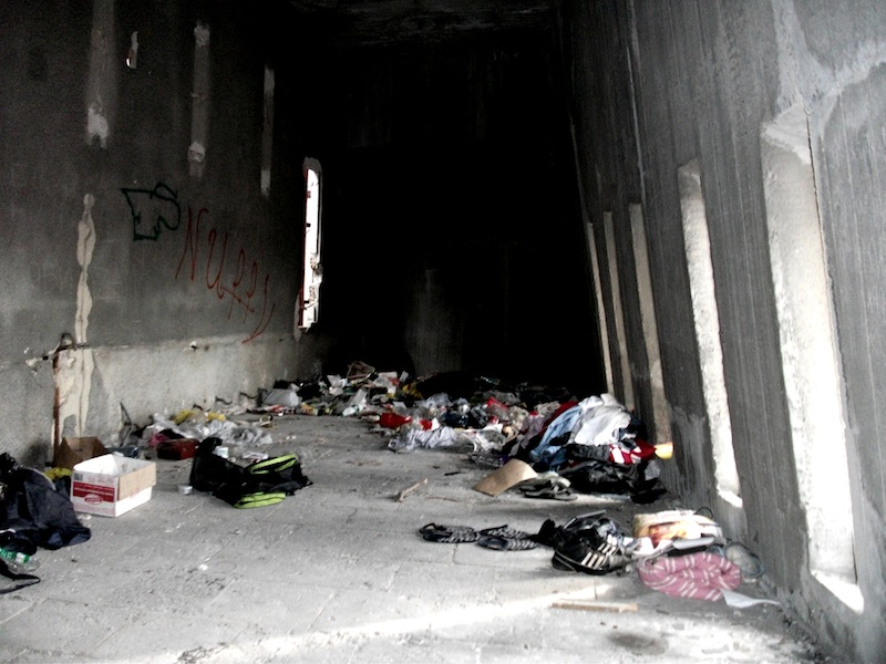 Illustration for article titled An extremely creepy tour of an abandoned Soviet monument in Bulgaria